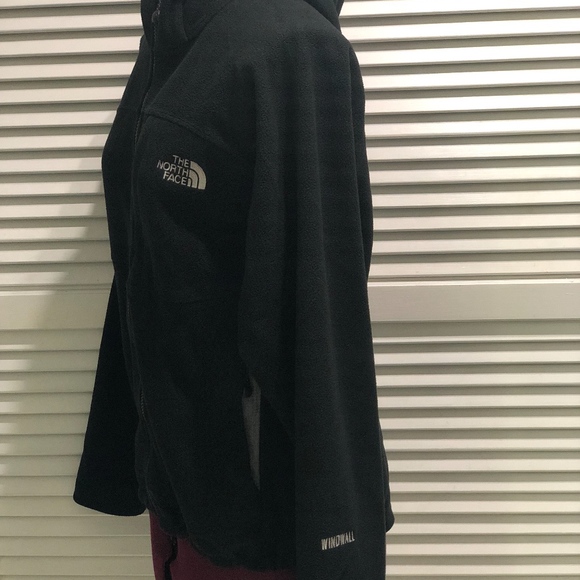 !SOLD! The North Face Windwall Jacket !SOLD! - Picture 4 of 5